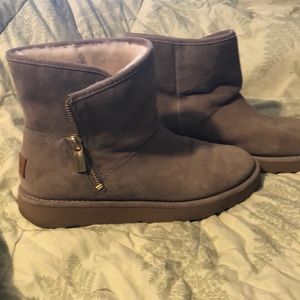 Rare clay suede kip ankle ugg boots. Worn a couple of times. Too small for me.